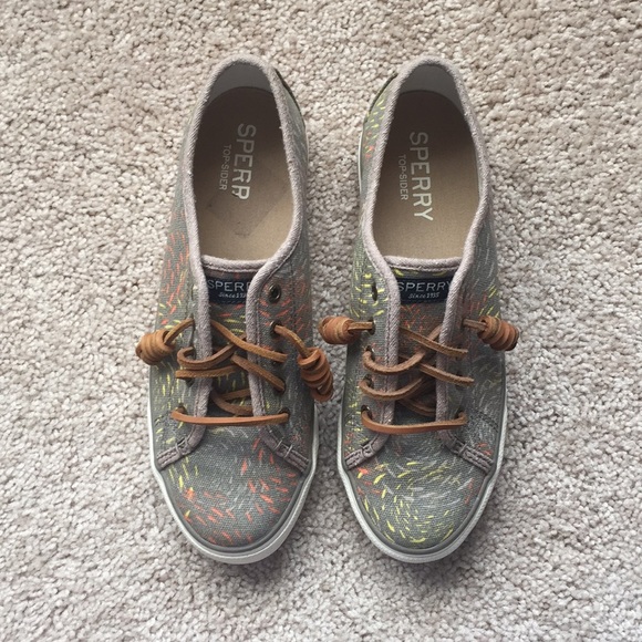 Shoes - Sperry shoes sz 7